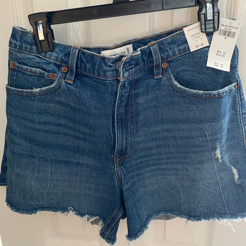 Abercrombie denim shorts NWT size 30/10